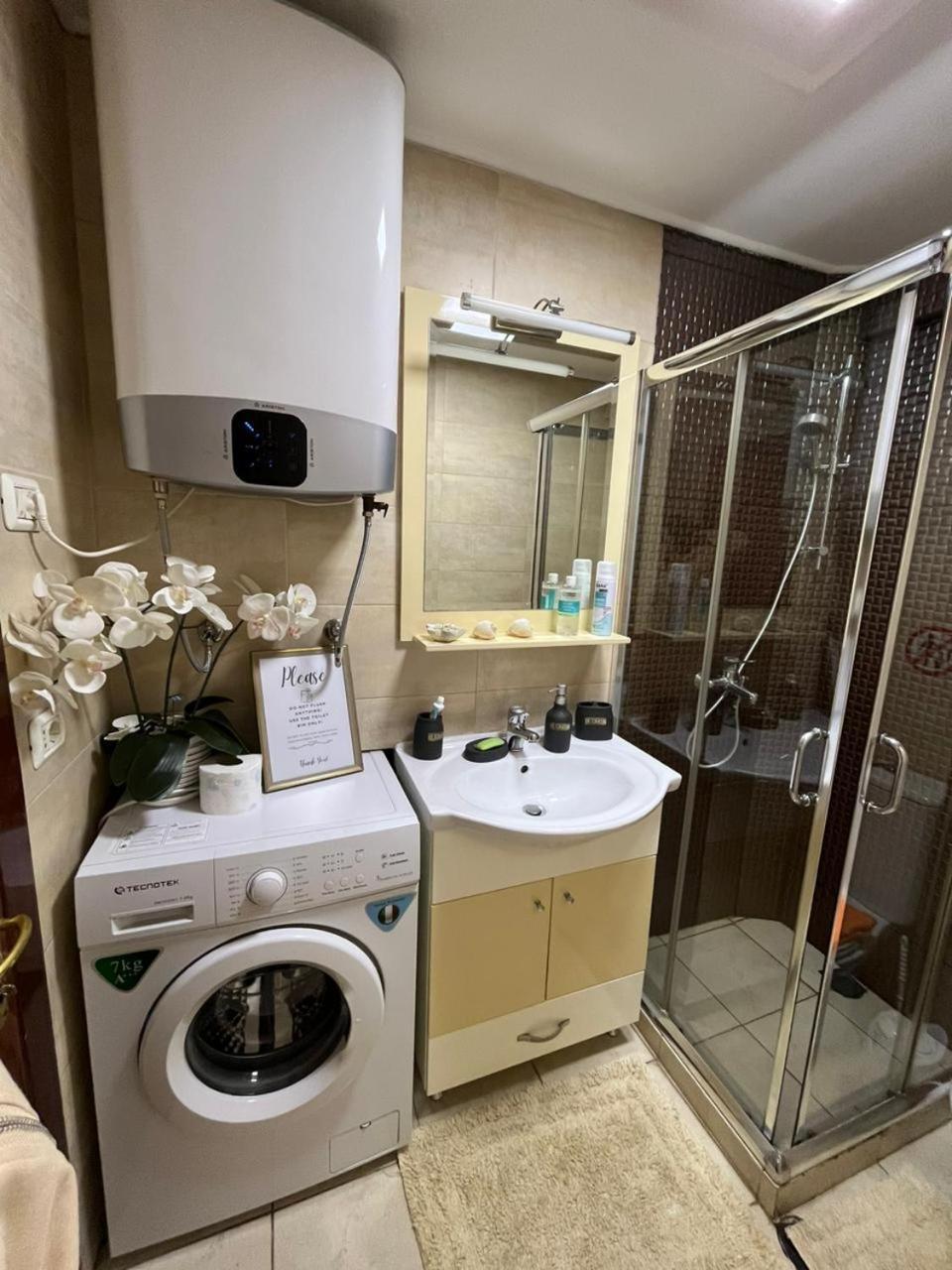 Tirana Center Tourist Apartment ภายนอก รูปภาพ