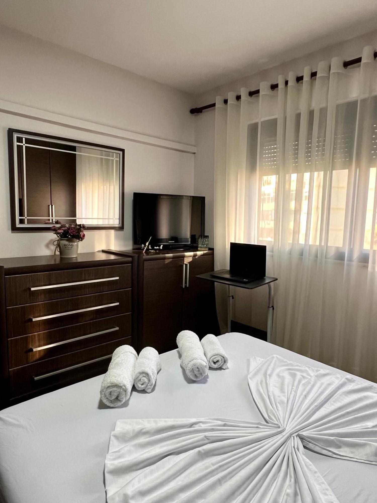 Tirana Center Tourist Apartment ภายนอก รูปภาพ
