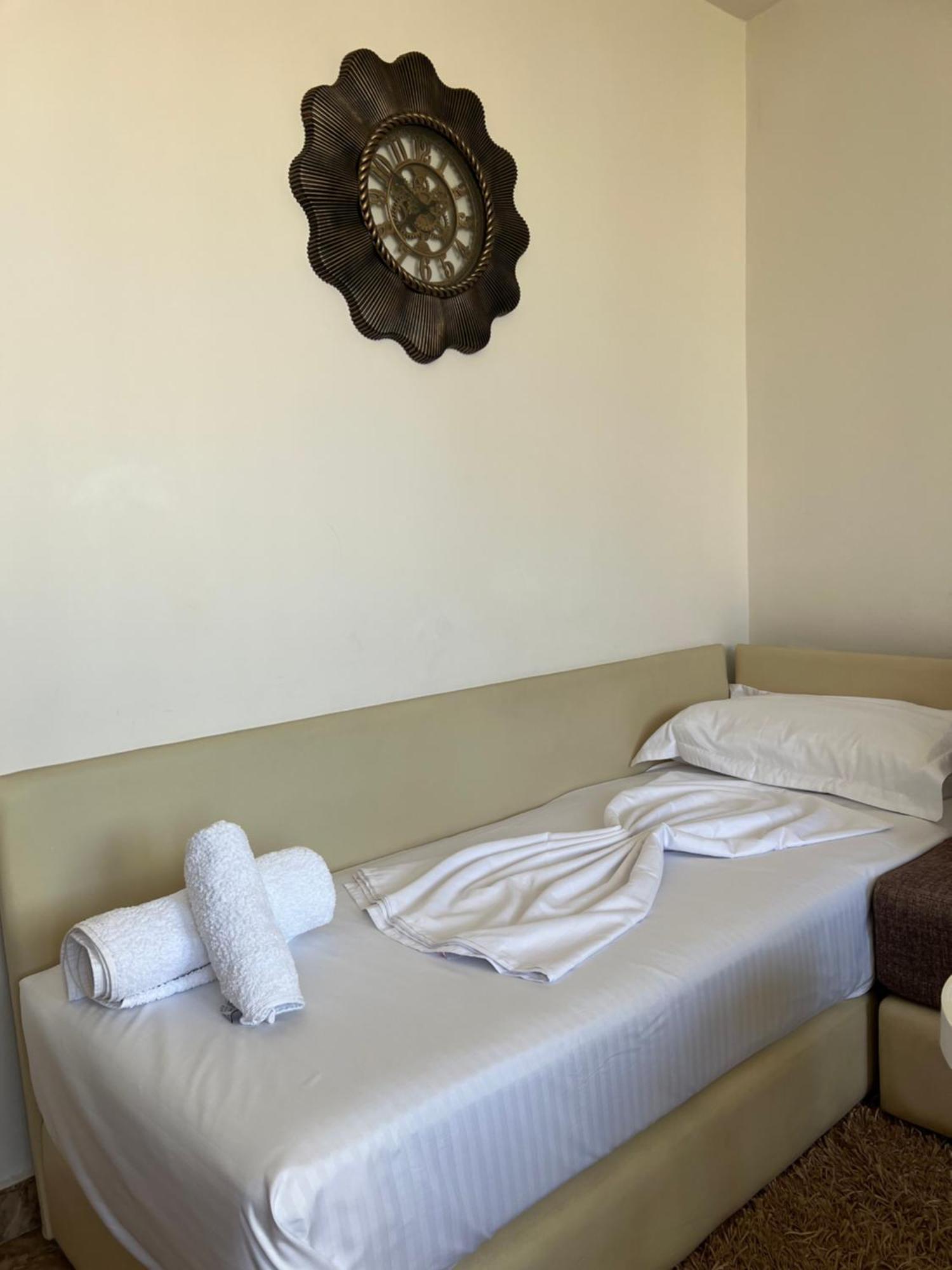 Tirana Center Tourist Apartment ภายนอก รูปภาพ